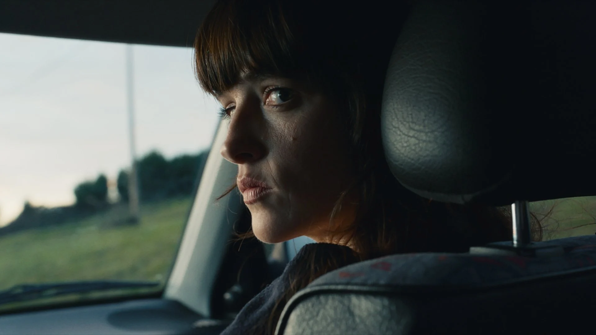 Bước Đi Trong Bóng Tối Full