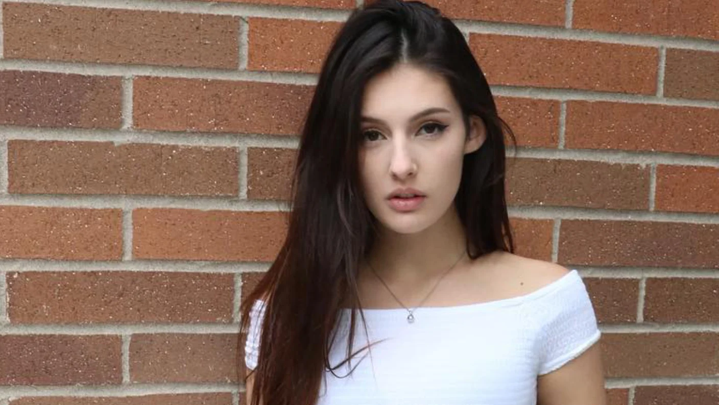 Cô Nàng May Mắn Full